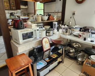 Small appliances, microwave, stand mixer, food processor, blenders, toasters