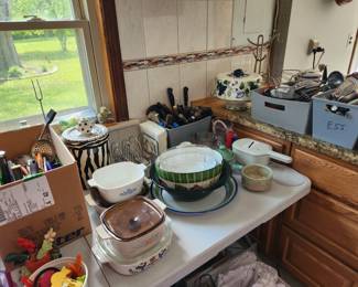 Pyrex, Corningware, ceramic pieces, utentils