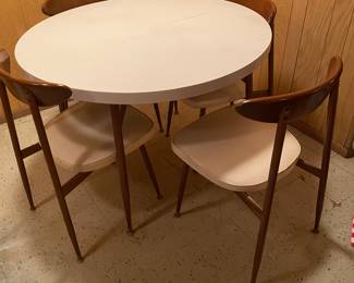 Mid Century Viko Baumritter Table with 4 Chairs Created by Picasa
