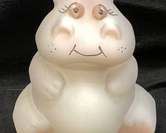 2007 FENTON PNWFA SITTING HIPPO FIGURINE, HAND PAINTED, SIGNED, PACIFIC NORTHWEST FENTON ASSOCIATION