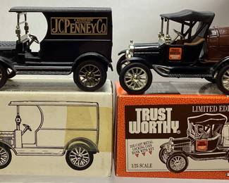 (2) ERTL DIE CAST METAL BANKS, OPEN FRONT PANEL SIDE TRUCK & 1918 FORD BARREL TRUCK