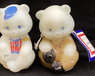 (2) 1991 FENTON SCHWARTZ OPERATION DESERT STORM BEAR & SITTING BEAR CUB w HAND PAINTED FLAG DECORATION FIGURINES