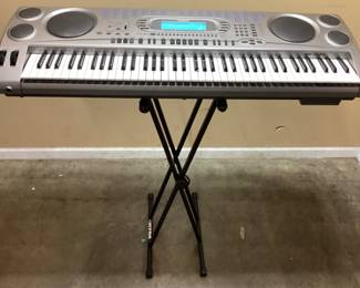 CASIO WK-1630 76 KEY KEYBOARD, 232 TONES, 128 RHYTHM PATTERNS IN GOOD WORKING CONDITION