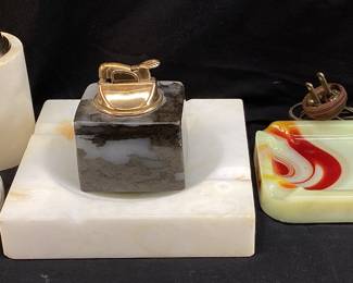 ASSORTED VTG. ONYX & SLAG GLASS TABLE LIGHTERS & ASHTRAYS