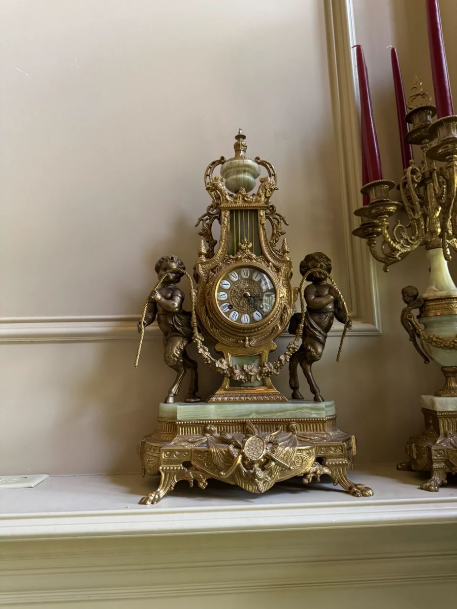Vintage Imperial Mantel Clock Farbel Fonderie D'ARTE Verde marble w brass cherubs Italy