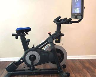 04 NordicTrack S22i Commercial Studio Cycle