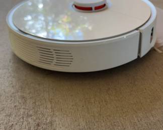Roomba Vacuum
