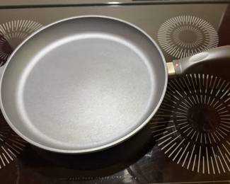 Swiss Diamond HD Pan