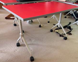 Kruger International All Terrain Adjustable Table