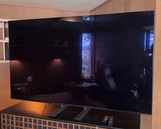 XBR 77" Sony Television w/Sound Bar & Blue Ray