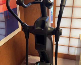 Precor Elliptical EFX 685