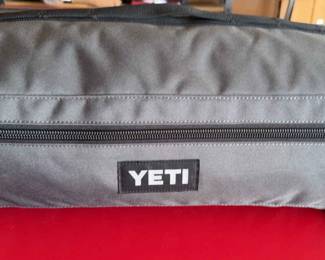 Yeti Lowlands Blanket