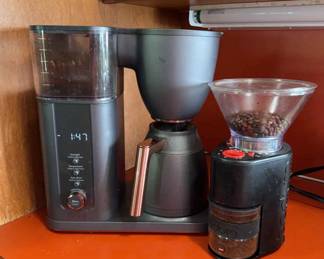 Café Distinct by Design Drip Coffee Maker & Bodum Coffee Grinder