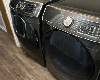 Matching Samsung washing machine and dryer