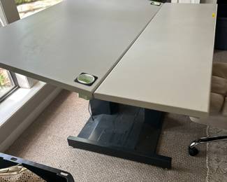 Power drafting table