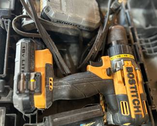 Battery drill, with batteries and charger
