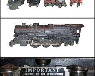 LIONEL POSTWAR 681 STEAM TURBINE LOCOMOTIVE & 4 cars