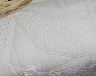 Beautiful lace and crochet twin bedspreads comforters