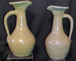 MCM RARE Spruce Pines Pottery Company Spruce Pines Alabama
2 Ewers both are the same height with slightly different color
