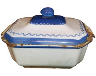 Made in Sweden Klafrestrom White w/ Blue Rims Enamel Cast Iron 11~Lbs Casserole Dishes
Blue & white