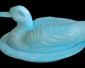 Vintage Westmoreland Blue Milk Glass Nesting Mallard Duck