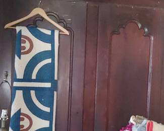Huge linen press