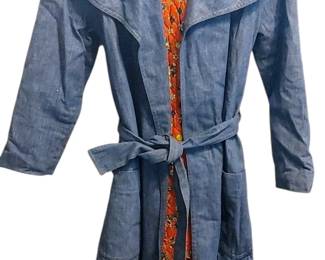 Fantastic 1970s long jean jacket with quilted red lining wide belt