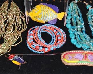 Colorful beads & other jewelry & trinkets