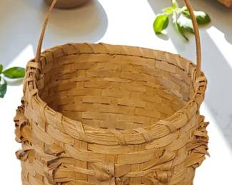 Vintage Split Oak Curly Cue Round Gathering Basket W/ Wooden