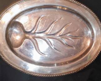 Vintage WM ROGERS 810 Silver Plated Meat Platter Serving Tray Spring Flower
Will clean up nicely