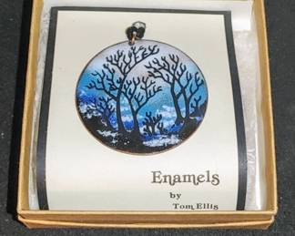 Vintage Enamels By Tom Ellis Necklace
Gorgeous original box
