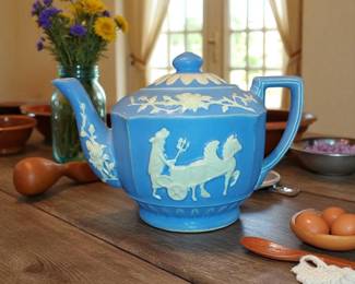 Beautiful Jasperware teapot Japan