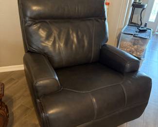Power recliner