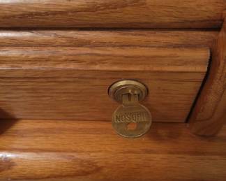 Solid Oak Rolltop Desk Top Does Come off Has both keys and original paperwork