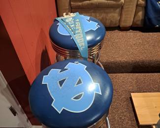 2 Carolina stools