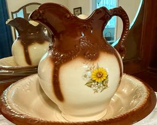 Vintage Washbasin and Pitcher Set