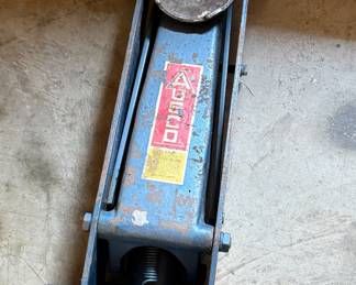 Hydraulic Trolley Jack