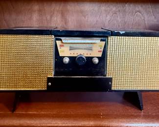 Vintage Jewelry - Music Box