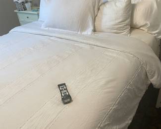Queen and also a full adjustable bed frame/mattress