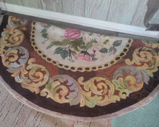 Round Rug