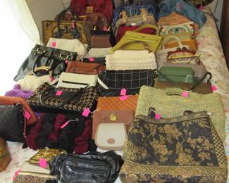 Lots of vintage purses