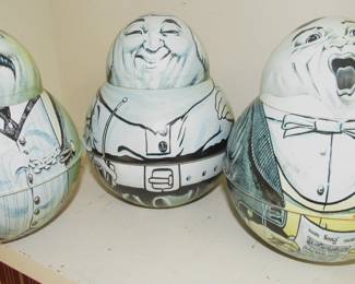 Comical tins
