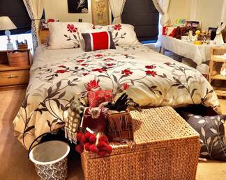 Queen Bed, Wicker Trunk