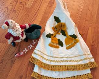 Handmade Xmas Tree Skirt + Santa!