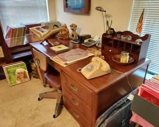 Desk, LP's