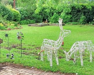 Yard Art, Reindeer, Vintage Wire Display Shelf