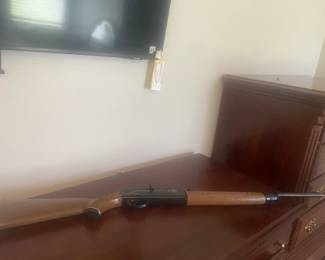 #172 crossman air gun 2200 Magnum Pellet riffle 22 cal 5.5 mm $125.00