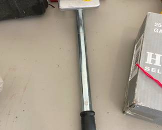 #203 floor roller for vinyl $20.00