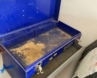 #200 Kobalt blue toolbox with 2 drawers $25.00