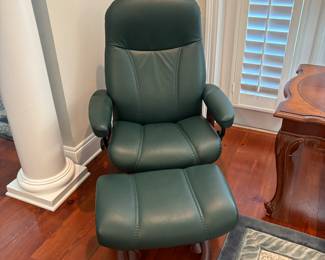 Stressless Chair and Ottoman Perfect Condition! $500